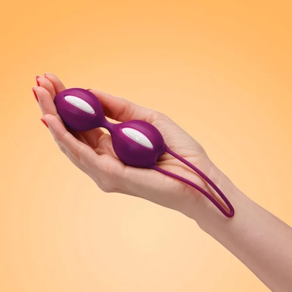 SMqARTBALLS-DUO-Kegel-Ball-Grape-Handshot